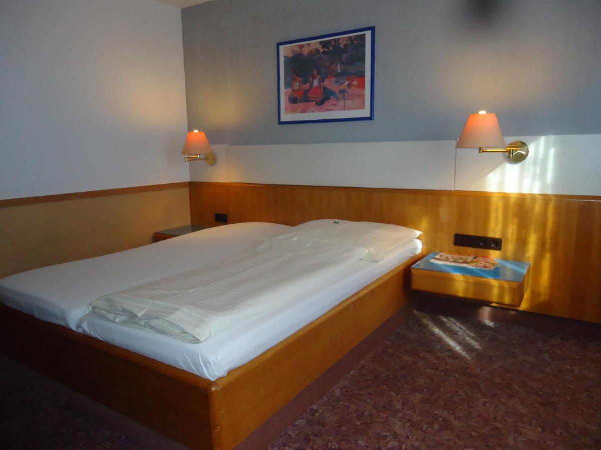 Enjoyhotel Garni Korntal Stuttgart B&B Ngoại thất bức ảnh