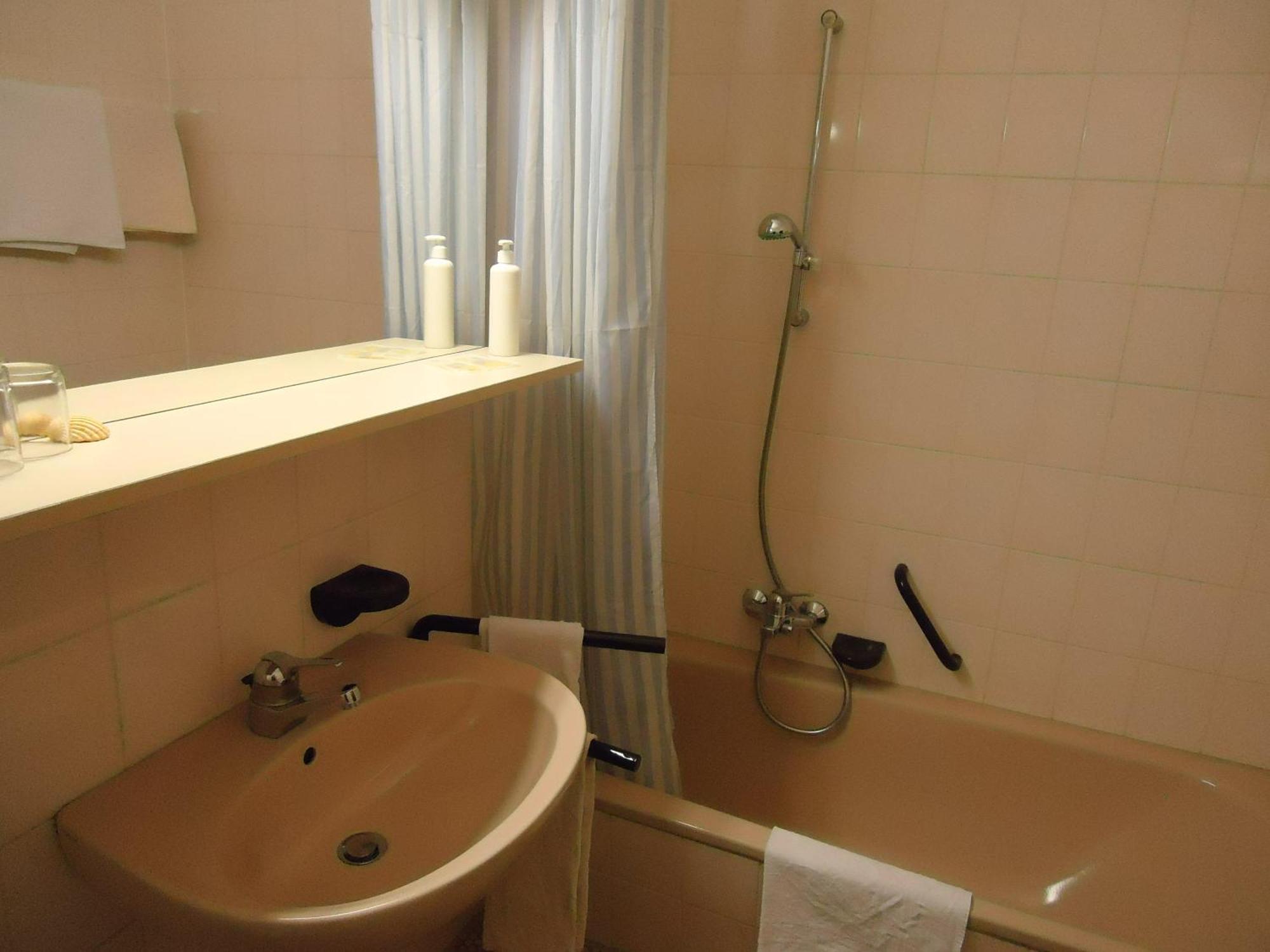 Enjoyhotel Garni Korntal Stuttgart B&B Ngoại thất bức ảnh