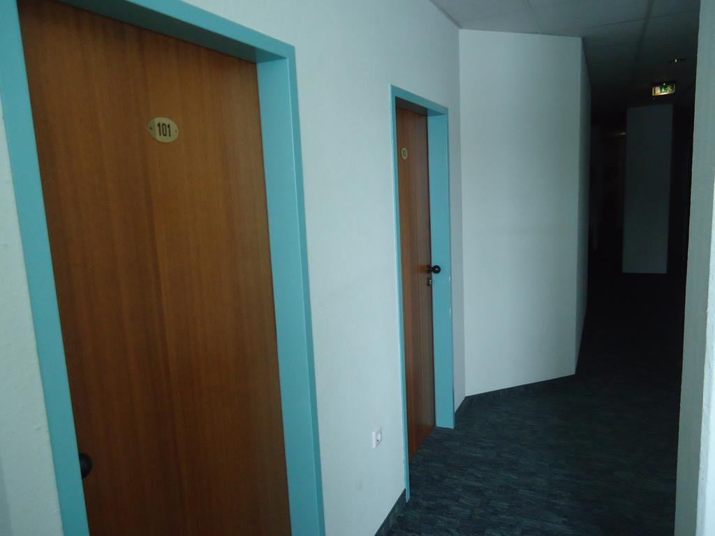 Enjoyhotel Garni Korntal Stuttgart B&B Ngoại thất bức ảnh