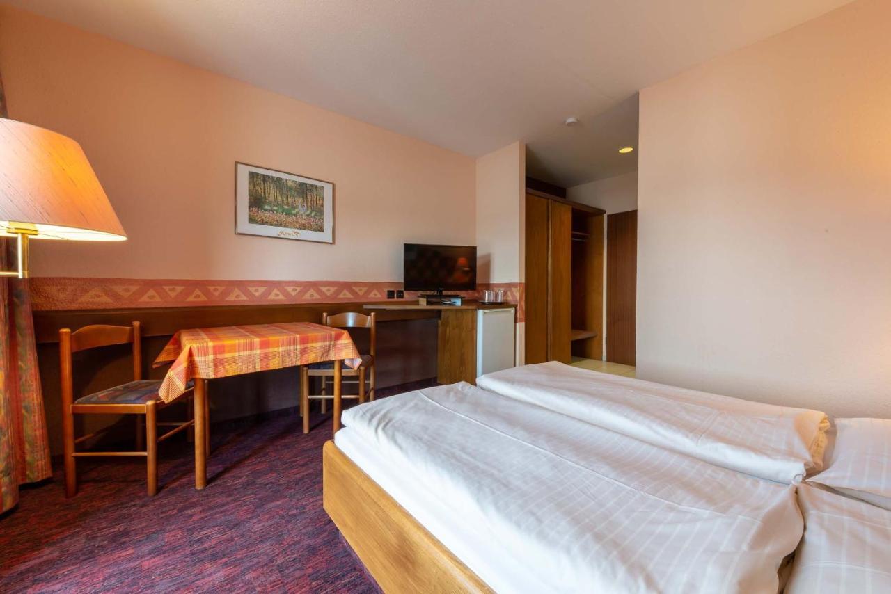 Enjoyhotel Garni Korntal Stuttgart B&B Ngoại thất bức ảnh